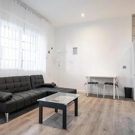 Hogar En Calle Lavapies Madrid Exterior photo
